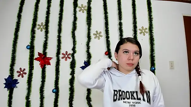 Snapshot of Vanessa_Martinz chatting on 11-19-25, 12:05 Vanessa Martinz online show from 11-19-25, 12:05