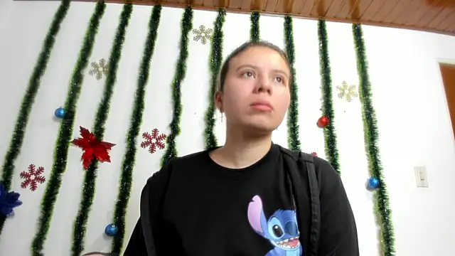 Snapshot of Vanessa_Martinz chatting on 11-27-25, 12:18 Vanessa Martinz online show from 11-27-25, 12:18