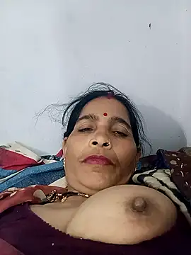 Indiangueen online show from 11-26-25, 01:01