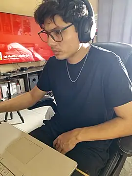 Ais B10 online show from 11-23-25, 09:03