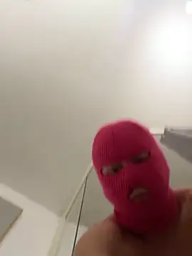 Snapshot of grossebite12335 chatting on 12-18-25, 10:43 grossebite12335 online show from 12-18-25, 10:43