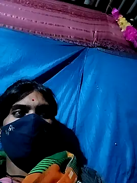 Janvi babby online show from 10-28-25, 03:14