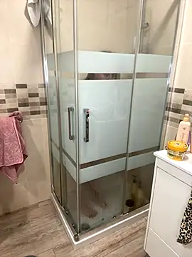 Snapshot of baarbiie chatting on 11-20-25, 11:43 baarbiie online show from 11-20-25, 11:43