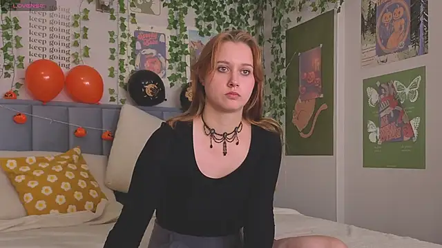 Charil Wilson online show from 10-31-25, 04:24