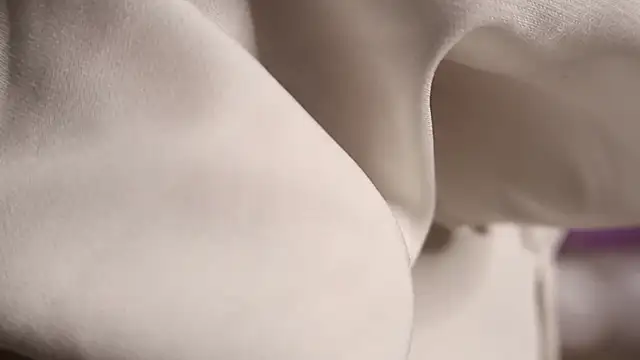 Petalwren online show from 12-19-25, 12:34