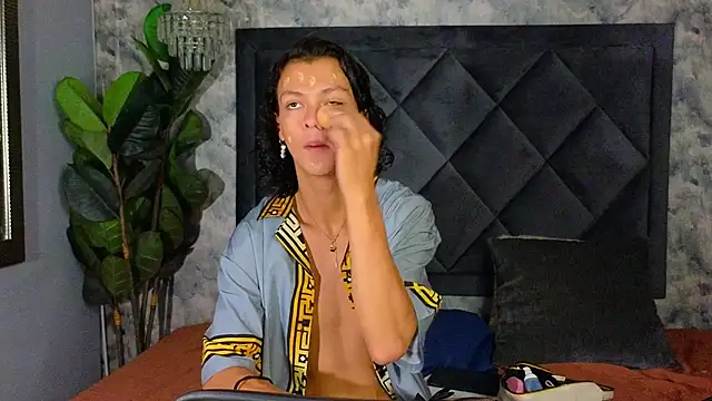 Indi rave online show from 11-22-25, 01:43