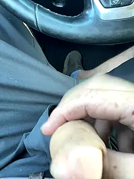 Snapshot of Quickcum2201 chatting on 11-17-25, 06:57 Quickcum2201 online show from 11-17-25, 06:57