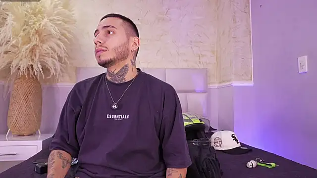 Snapshot of AsiaMillerr_ chatting on 12-15-25, 04:28 AsiaMillerr online show from 12-15-25, 04:28