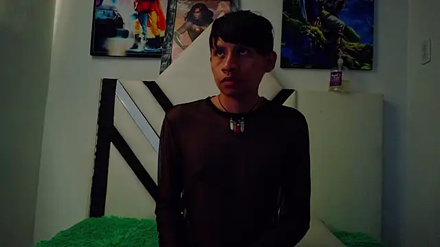 Snapshot of ALEXANDRO_BOVER chatting on 11-05-25, 07:25 ALEXANDRO BOVER online show from 11-05-25, 07:25