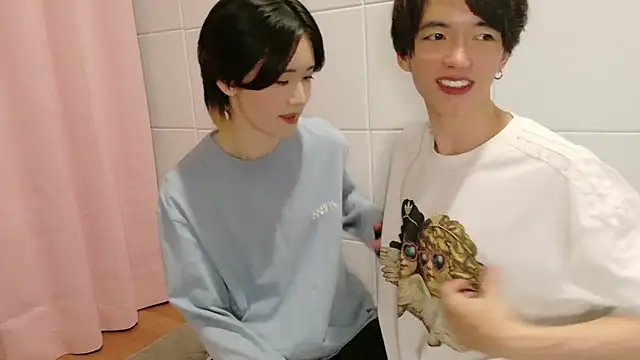 Snapshot of NORA_NEKO_2_2 chatting on 11-23-25, 11:10 NORA NEKO 2 2 online show from 11-23-25, 11:10