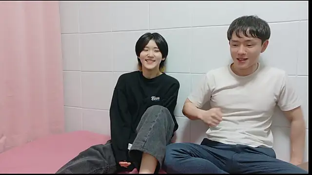 Snapshot of NORA_NEKO_2_2 chatting on 11-29-25, 10:40 NORA NEKO 2 2 online show from 11-29-25, 10:40