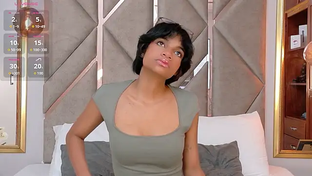 Amelia-Thompson online show from 10-28-25, 01:25