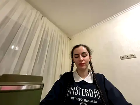 Snapshot of _my_Khaleesi_ chatting on 11-04-25, 04:39 my Khaleesi online show from 11-04-25, 04:39