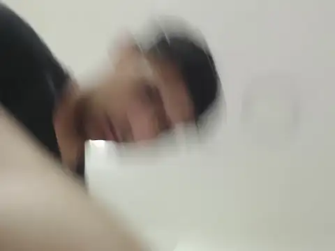 wiltom  online show from 11-28-25, 03:31