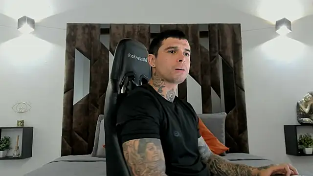 Snapshot of MATEO_DILUCA chatting on 11-30-25, 07:40 MATEO DILUCA online show from 11-30-25, 07:40