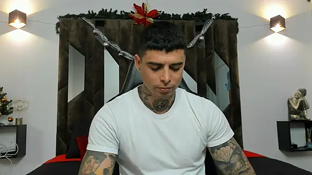 Snapshot of MATEO_DILUCA chatting on 12-04-25, 04:05 MATEO DILUCA online show from 12-04-25, 04:05