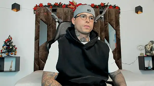 Snapshot of MATEO_DILUCA chatting on 12-16-25, 07:41 MATEO DILUCA online show from 12-16-25, 07:41