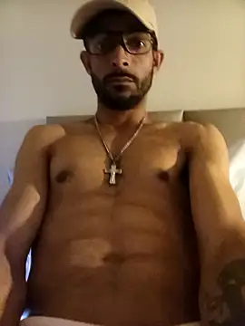 LeandroLima23Cm online show from 10-26-25, 03:12