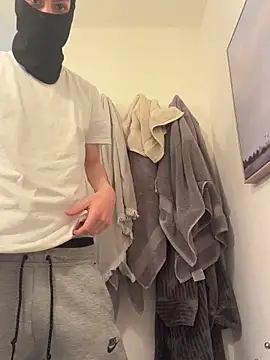 slimshadypt2 online show from 03-25-26, 08:48