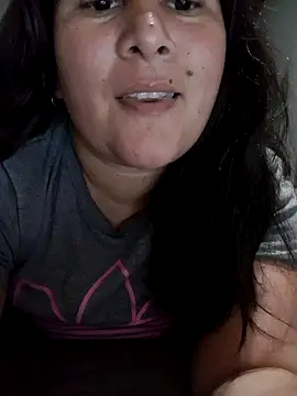 Clara Arg online show from 10-25-25, 12:07