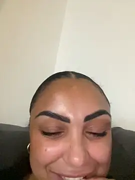 CaramelCarmenxox online show from 10-31-25, 11:28