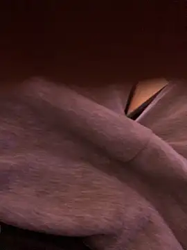 Snapshot of Unique-Man chatting on 11-28-25, 12:19 Unique-Man online show from 11-28-25, 12:19