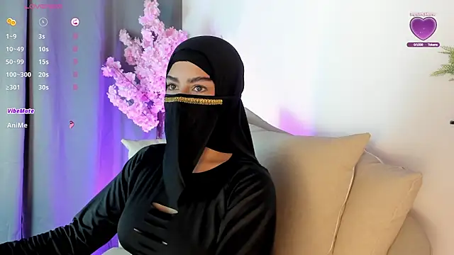 Snapshot of shaima__ chatting on 11-21-25, 10:19 shaima online show from 11-21-25, 10:19