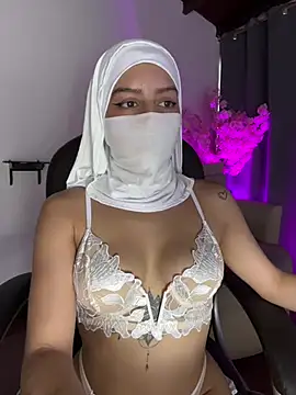 Snapshot of shaima__ chatting on 06-11-26, 07:34 shaima online show from 06-11-26, 07:34