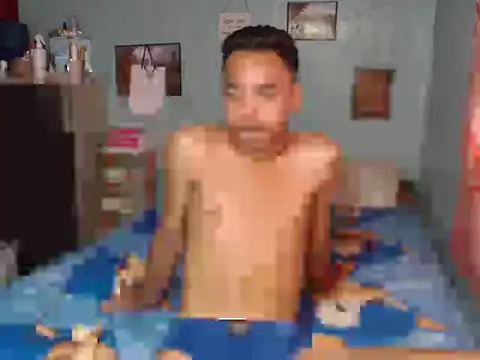 slimraz02 online show from 05-09-26, 02:50