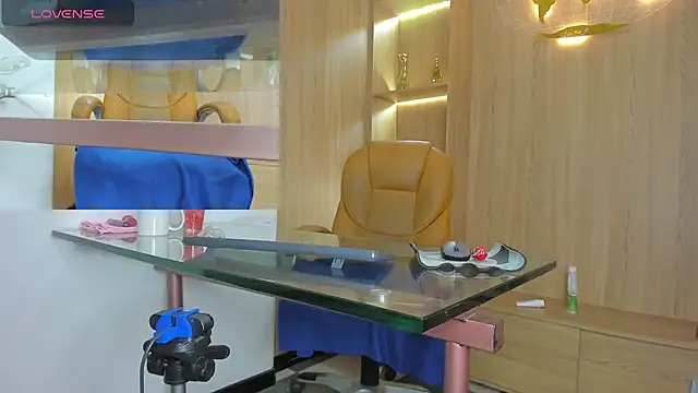 laliItaclark online show from 11-15-25, 11:51