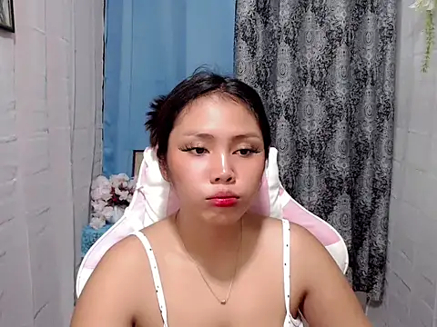 Snapshot of Mia_Cally chatting on 11-08-25, 11:54 Mia Cally online show from 11-08-25, 11:54