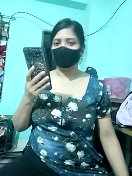 Chadni19 online show from 11-30-25, 03:38