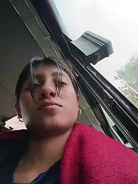 YeseniaRodriguez3 online show from 11-05-25, 09:04