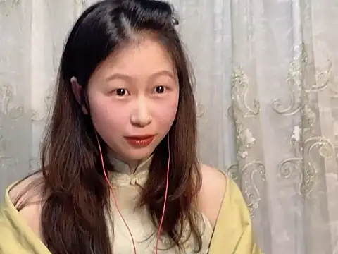 Snapshot of nuannuan35593 chatting on 10-25-25, 03:40 nuannuan35593 online show from 10-25-25, 03:40