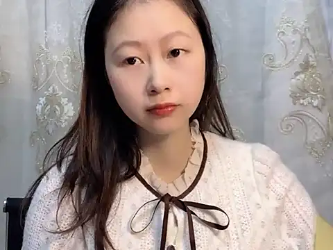 Snapshot of nuannuan35593 chatting on 10-27-25, 07:34 nuannuan35593 online show from 10-27-25, 07:34