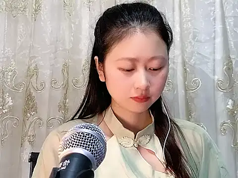 Snapshot of nuannuan35593 chatting on 10-28-25, 11:36 nuannuan35593 online show from 10-28-25, 11:36