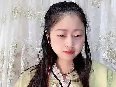 Snapshot of nuannuan35593 chatting on 11-06-25, 12:06 nuannuan35593 online show from 11-06-25, 12:06