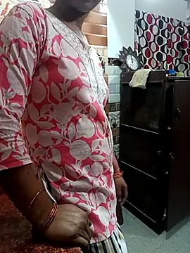 Snapshot of Janvi_kapor chatting on 10-30-25, 06:26 Janvi kapor online show from 10-30-25, 06:26