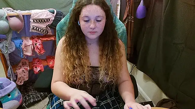 Snapshot of sugasunny04 chatting on 01-08-26, 06:59 sugasunny04 online show from 01-08-26, 06:59