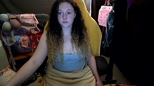 Snapshot of sugasunny04 chatting on 01-15-26, 08:23 sugasunny04 online show from 01-15-26, 08:23