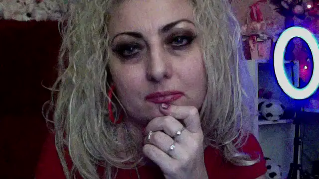 xHot Amazonq online show from 02-02-26, 10:52