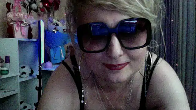 xHot Amazonq online show from 03-29-26, 07:14