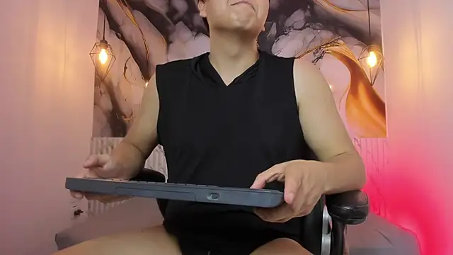 SamLopez1 online show from 10-26-25, 02:17