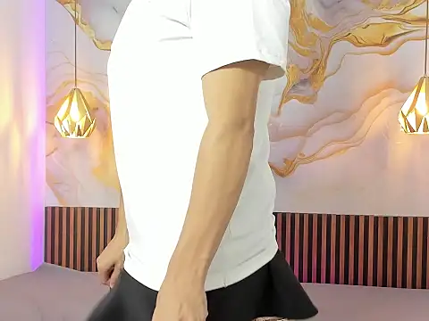 SamLopez1 online show from 10-28-25, 03:32