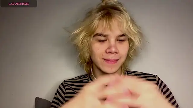 Snapshot of nikolasbucks chatting on 03-31-26, 08:09 nikolasbucks online show from 03-31-26, 08:09