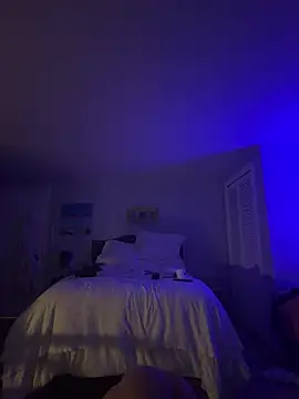 Snapshot of krisdeanbb chatting on 02-19-26, 10:00 krisdeanbb online show from 02-19-26, 10:00