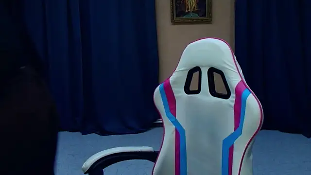 AddieOsler online show from 04-26-26, 07:33