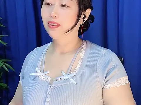 Snapshot of yaoyao22678 chatting on 11-25-25, 12:54 yaoyao22678 online show from 11-25-25, 12:54