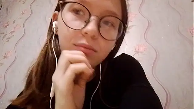 SalenaAhnell online show from 10-25-25, 05:51