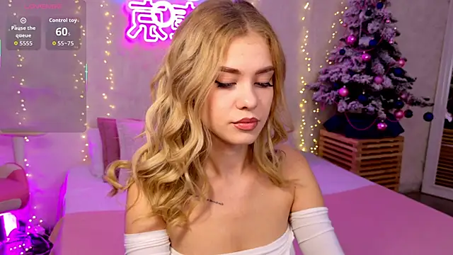 Snapshot of Rose_Masson chatting on 12-03-25, 05:26 Rose Masson online show from 12-03-25, 05:26